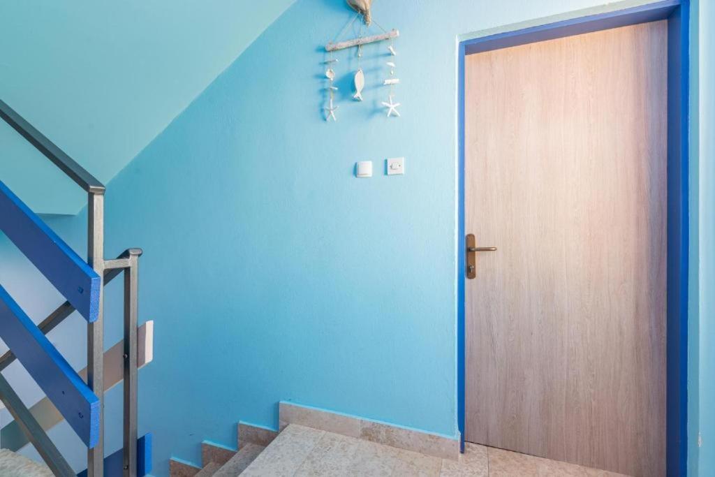 Rooms & Studio Apartments By The Way Baška Extérieur photo