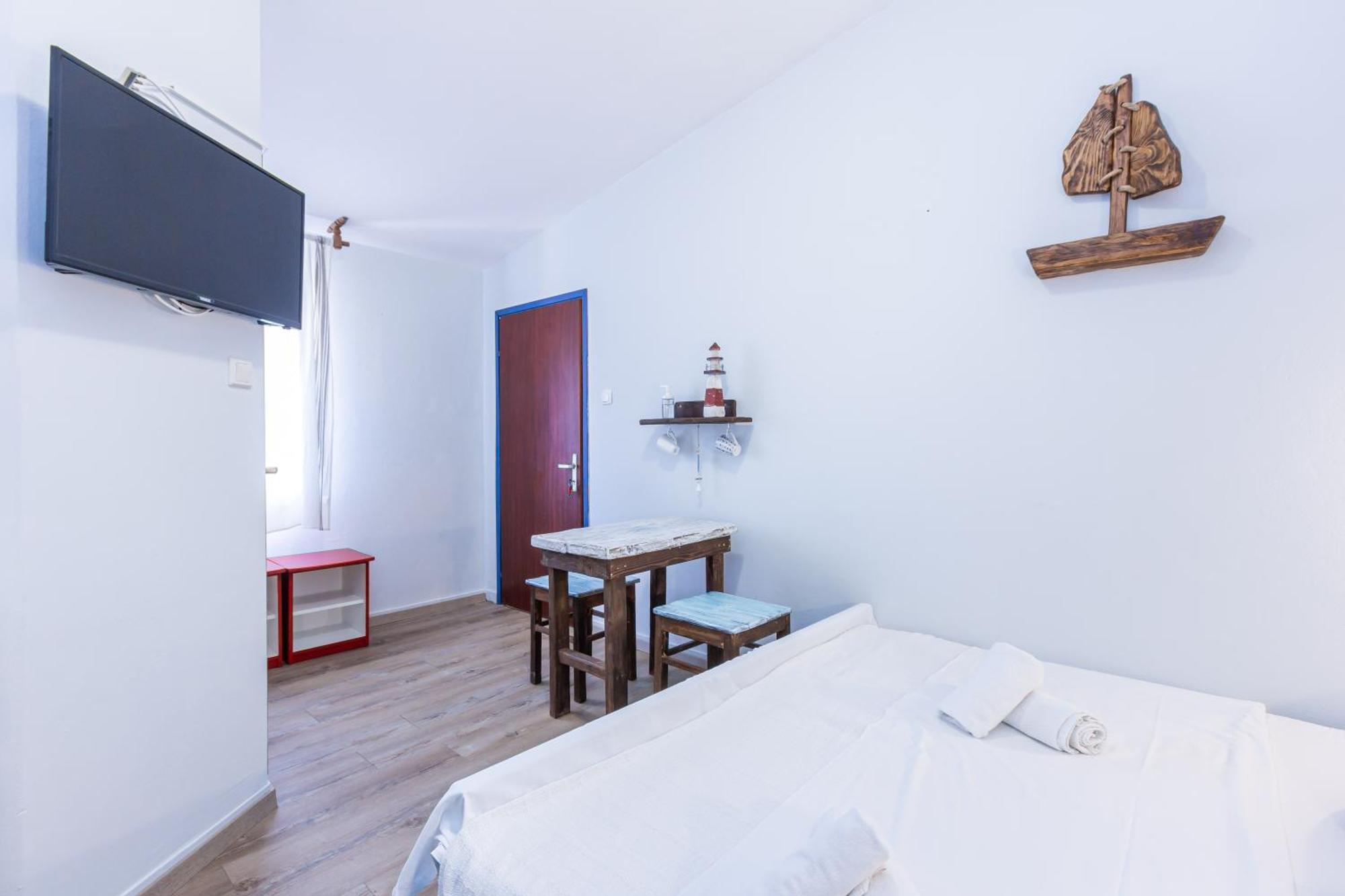 Rooms & Studio Apartments By The Way Baška Extérieur photo