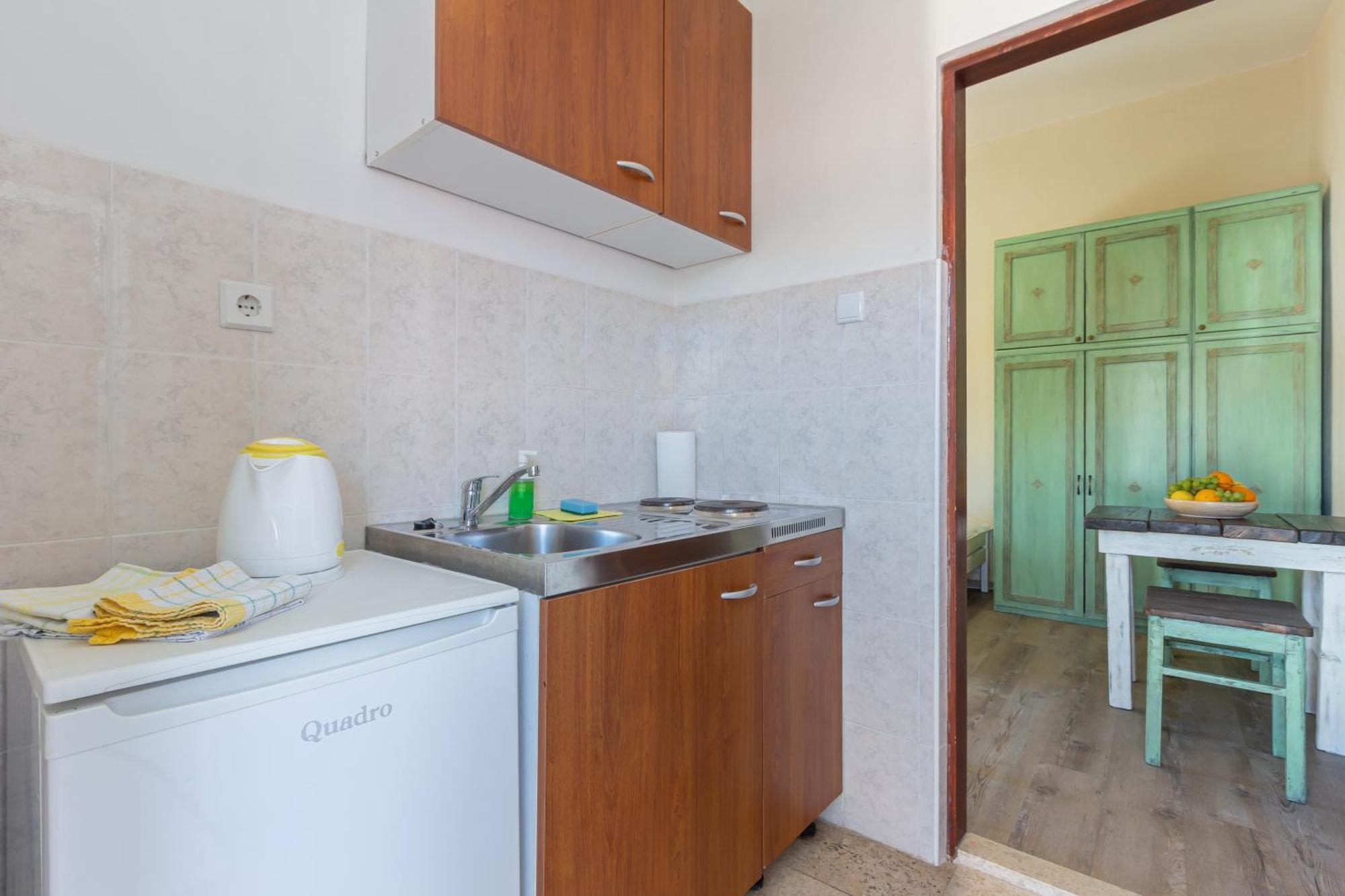 Rooms & Studio Apartments By The Way Baška Extérieur photo